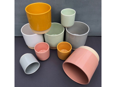 Eno Pot in different colors 