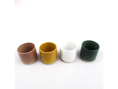 Eno Pot in different colors 